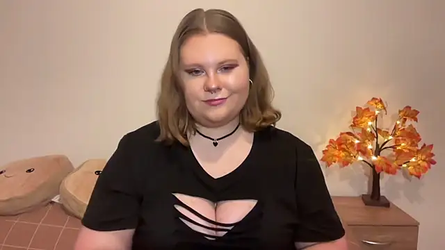 Snapshot of BriannaFlirty chatting on November 15, 2025, 7:21 pm BriannaFlirty online show from November 15, 2025, 7:21 pm