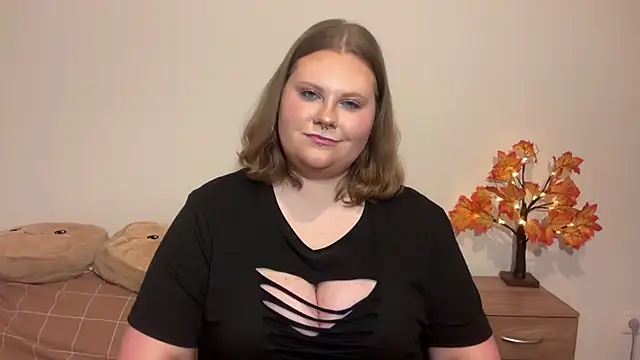 Snapshot of BriannaFlirty chatting on November 16, 2025, 7:30 pm BriannaFlirty online show from November 16, 2025, 7:30 pm