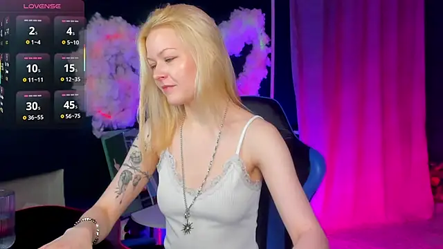 Callista a online show from January 13, 2026, 2:06 am