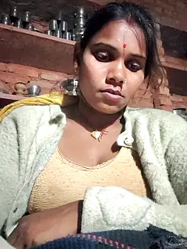 Katrina kaif143 online show from November 10, 2025, 2:05 pm