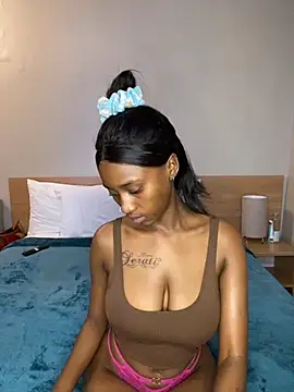 Snapshot of Sirah1 chatting on October 3, 2025, 11:40 am Sirah1 online show from October 3, 2025, 11:40 am