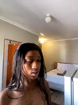 Snapshot of Sirah1 chatting on October 16, 2025, 10:27 am Sirah1 online show from October 16, 2025, 10:27 am