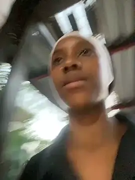 Snapshot of Sirah1 chatting on October 21, 2025, 4:19 pm Sirah1 online show from October 21, 2025, 4:19 pm