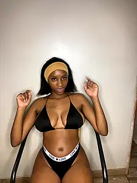 Snapshot of Sirah1 chatting on October 26, 2025, 6:03 pm Sirah1 online show from October 26, 2025, 6:03 pm