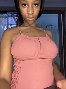 Snapshot of Sirah1 chatting on November 2, 2025, 4:31 pm Sirah1 online show from November 2, 2025, 4:31 pm