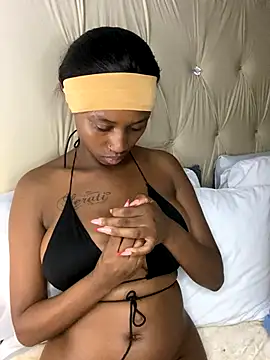 Snapshot of Sirah1 chatting on November 13, 2025, 10:52 pm Sirah1 online show from November 13, 2025, 10:52 pm