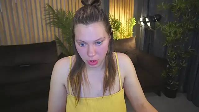 Snapshot of FuckMeDoll_ chatting on October 2, 2025, 2:57 pm FuckMeDoll online show from October 2, 2025, 2:57 pm