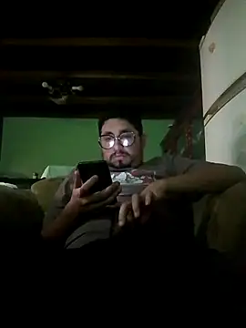 Snapshot of RAJV_ chatting on October 4, 2025, 8:40 pm RAJV online show from October 4, 2025, 8:40 pm