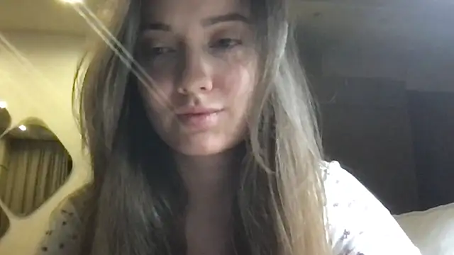 Justamanda1 online show from September 29, 2025, 7:51 pm