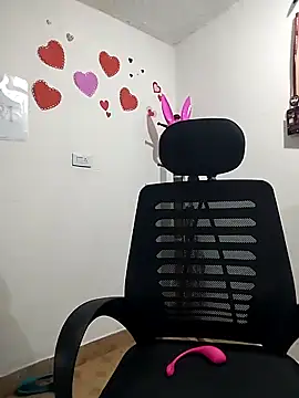 Snapshot of Valentina_Squirt- chatting on October 8, 2025, 9:40 am Valentina Squirt- online show from October 8, 2025, 9:40 am