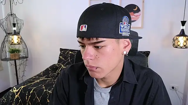 kevienmiet online show from October 10, 2025, 11:42 am