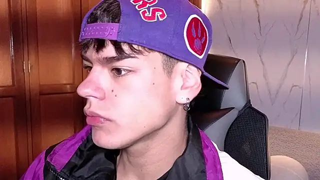 kevienmiet online show from October 15, 2025, 12:16 pm