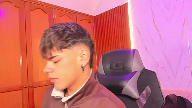 kevienmiet online show from October 20, 2025, 12:05 pm