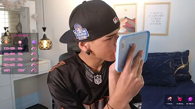 kevienmiet online show from October 30, 2025, 11:55 am