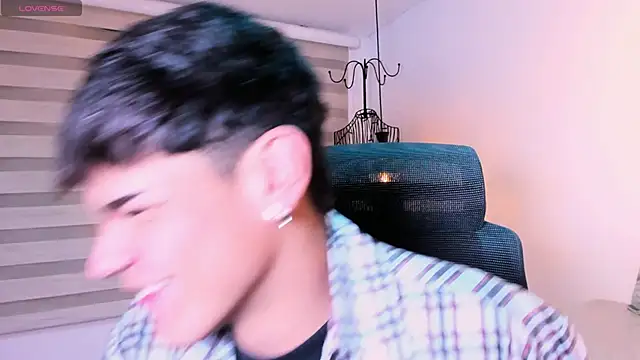 kevienmiet online show from November 8, 2025, 3:39 am