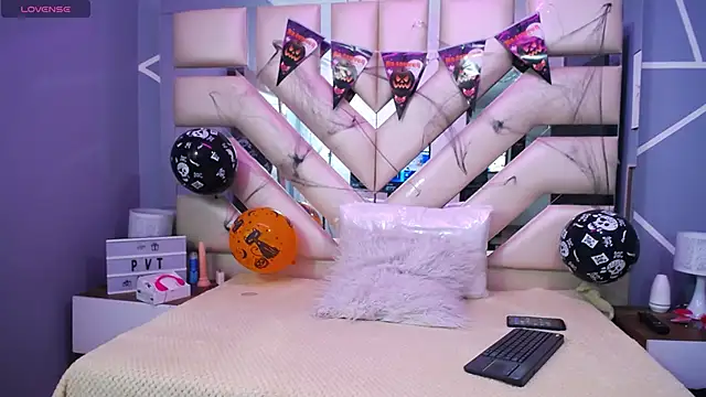 Jazmin ny online show from October 18, 2025, 1:45 pm