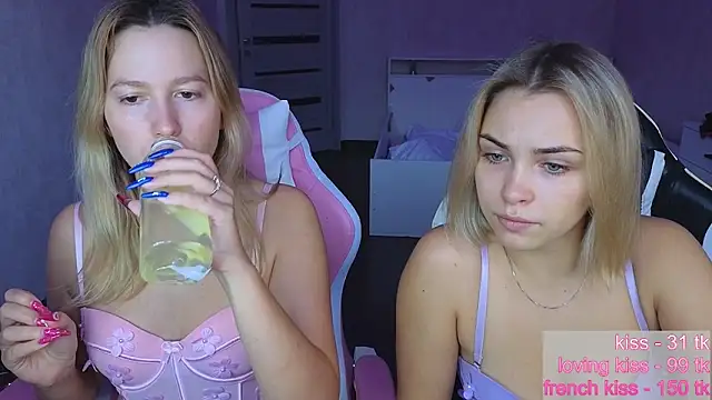 Snapshot of stefany_and_bettany chatting on October 22, 2025, 1:00 pm stefany and bettany online show from October 22, 2025, 1:00 pm