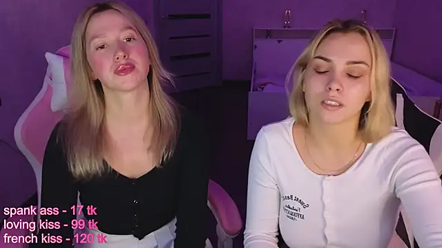 Snapshot of stefany_and_bettany chatting on October 25, 2025, 4:35 pm stefany and bettany online show from October 25, 2025, 4:35 pm