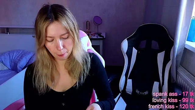 Snapshot of stefany_and_bettany chatting on November 15, 2025, 10:45 am stefany and bettany online show from November 15, 2025, 10:45 am