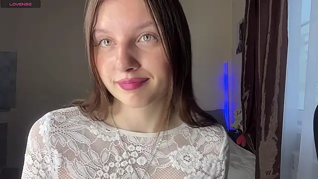JanellHousen online show from July 12, 2026, 5:09 am