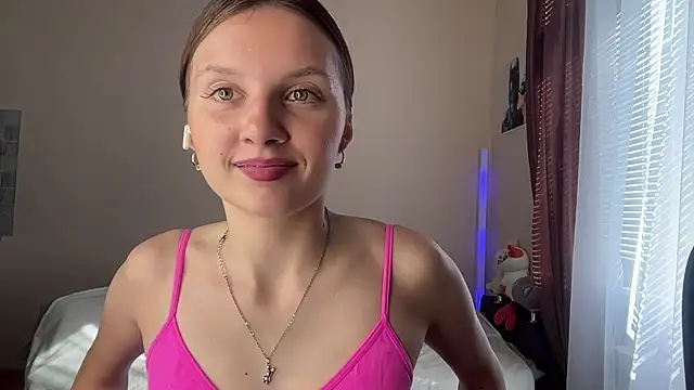 JanellHousen online show from July 15, 2026, 5:34 am
