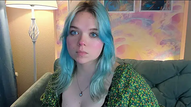 Fancy Bella online show from December 18, 2025, 10:54 am