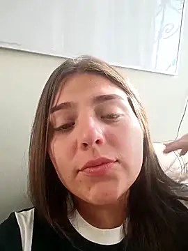 EmiilySttone online show from December 17, 2025, 12:33 pm