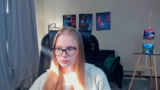 LibbyVenzeio online show from October 1, 2025, 7:36 am