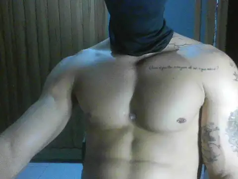 Snapshot of EntregadorDePau chatting on October 18, 2025, 2:40 pm EntregadorDePau online show from October 18, 2025, 2:40 pm