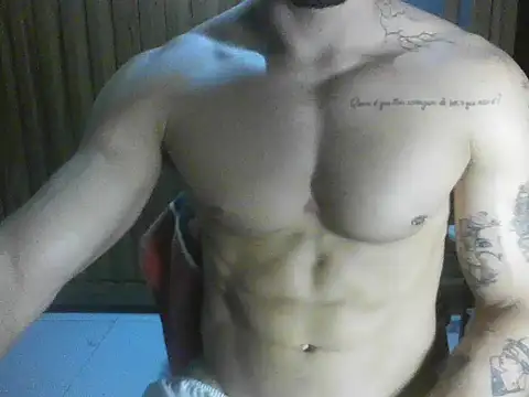 Snapshot of EntregadorDePau chatting on October 21, 2025, 3:35 pm EntregadorDePau online show from October 21, 2025, 3:35 pm