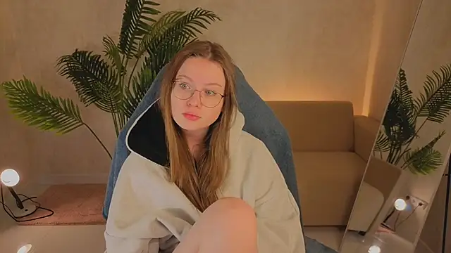 Snapshot of SirenaBlessing chatting on November 13, 2025, 1:26 am SirenaBlessing online show from November 13, 2025, 1:26 am