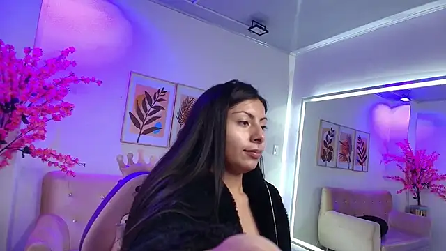 Snapshot of Gabriela_milani chatting on October 24, 2025, 11:39 am Gabriela milani online show from October 24, 2025, 11:39 am