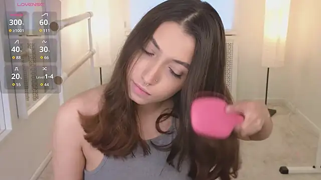 Snapshot of slow_flower chatting on October 15, 2025, 12:38 pm slow flower online show from October 15, 2025, 12:38 pm