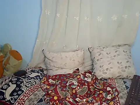 RoseNaya online show from May 7, 2026, 3:12 am