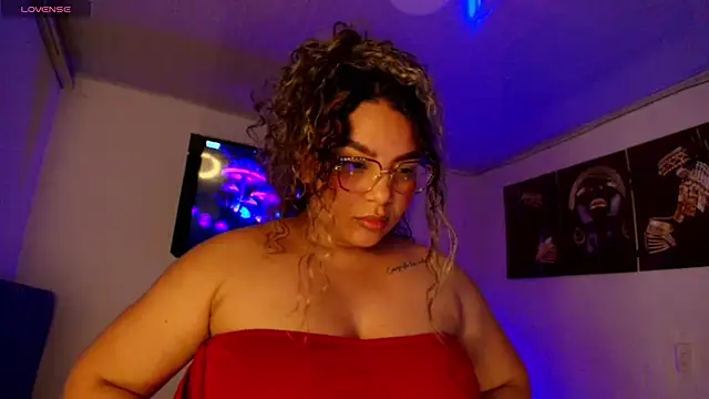 Snapshot of scarlet_queen__ chatting on October 30, 2025, 2:35 am scarlet queen online show from October 30, 2025, 2:35 am