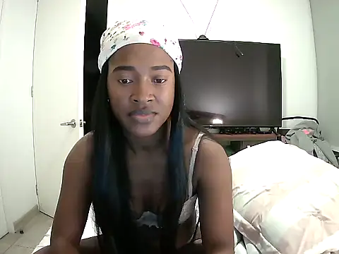 Snapshot of Bren033 chatting on October 9, 2025, 12:41 am Bren033 online show from October 9, 2025, 12:41 am