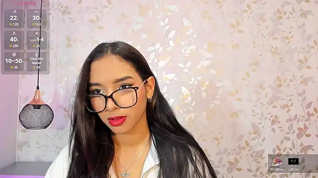 Snapshot of Luciaoregon chatting on November 3, 2025, 12:50 pm Luciaoregon online show from November 3, 2025, 12:50 pm