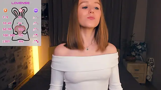 Snapshot of TienKnous chatting on October 24, 2025, 7:32 pm TienKnous online show from October 24, 2025, 7:32 pm