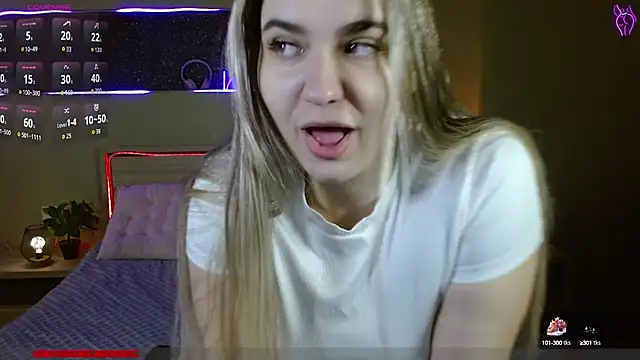 Snapshot of cutieblush chatting on October 15, 2025, 3:45 pm cutieblush online show from October 15, 2025, 3:45 pm