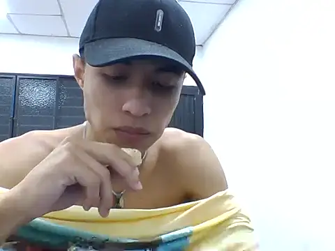 Felix outs online show from October 7, 2025, 2:09 am