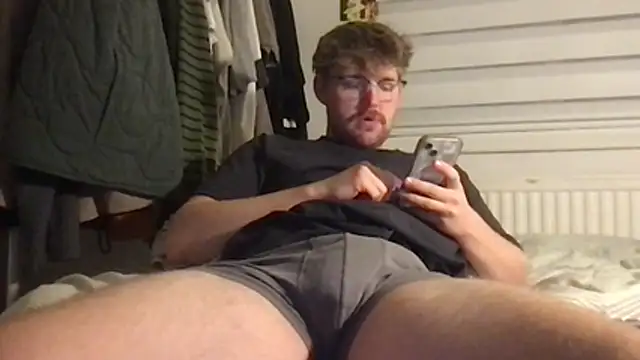 Angus80085 online show from October 22, 2025, 5:45 pm