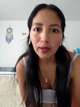 Claris milk online show from October 18, 2025, 3:57 pm