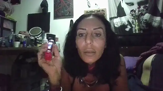 Snapshot of inkdhollow1 chatting on November 4, 2025, 5:17 am inkdhollow1 online show from November 4, 2025, 5:17 am