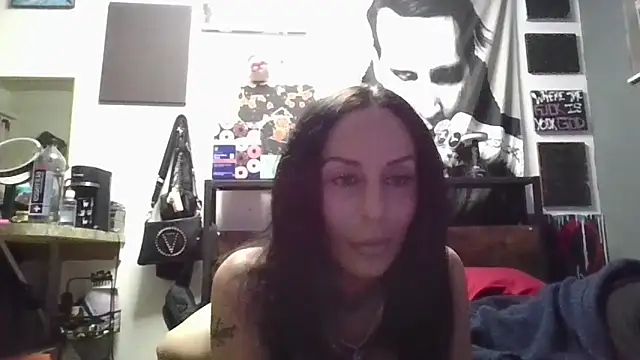 inkdhollow1 online show from December 16, 2025, 3:44 am