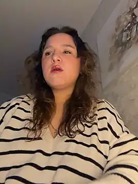 Snapshot of Luisaa_rosee chatting on October 4, 2025, 1:53 pm Luisaa rosee online show from October 4, 2025, 1:53 pm
