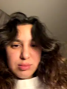 Snapshot of Luisaa_rosee chatting on November 23, 2025, 1:49 am Luisaa rosee online show from November 23, 2025, 1:49 am