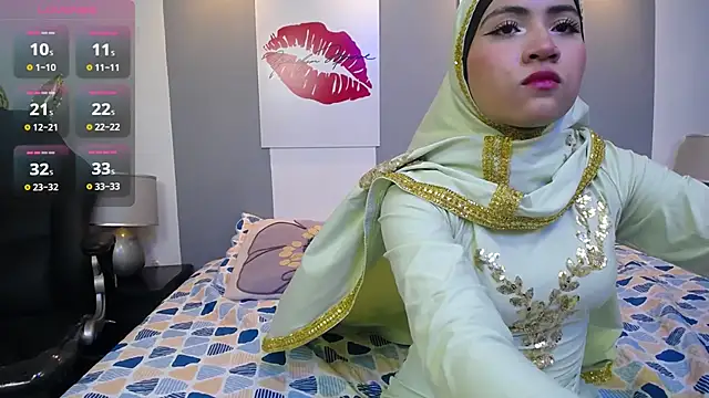 Snapshot of Neesha__ chatting on October 23, 2025, 8:18 pm Neesha online show from October 23, 2025, 8:18 pm