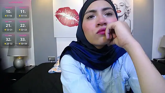 Snapshot of Neesha__ chatting on November 3, 2025, 9:48 pm Neesha online show from November 3, 2025, 9:48 pm