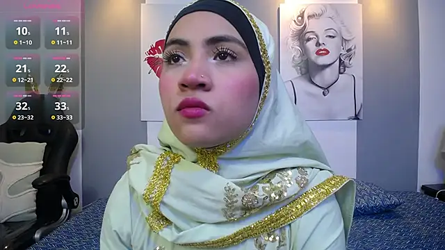 Snapshot of Neesha__ chatting on November 17, 2025, 8:14 pm Neesha online show from November 17, 2025, 8:14 pm