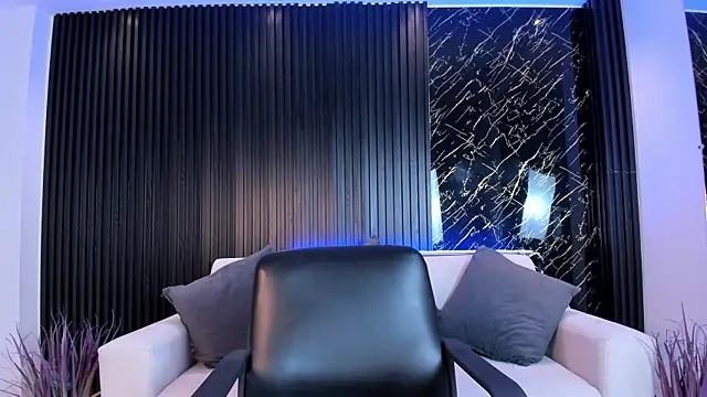 VenusCooper online show from November 24, 2025, 6:51 pm